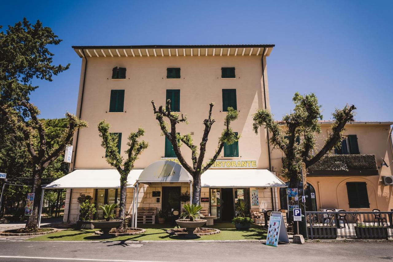 Hotel The Flash - Venturina Terme Buitenkant foto