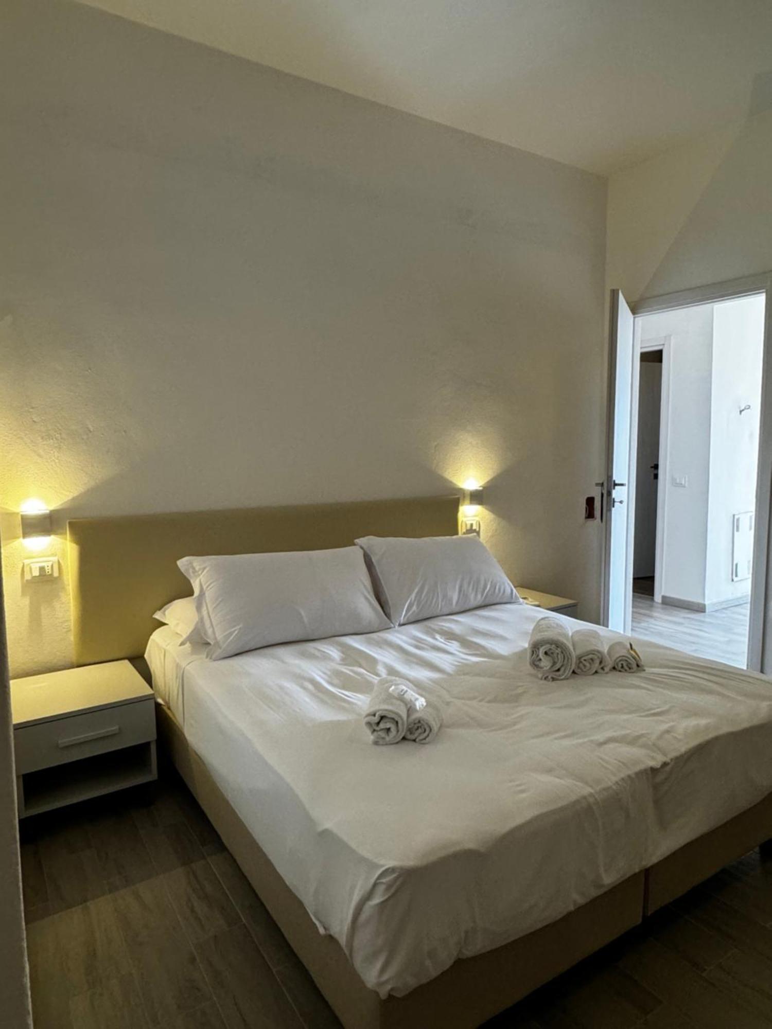Hotel The Flash - Venturina Terme Buitenkant foto